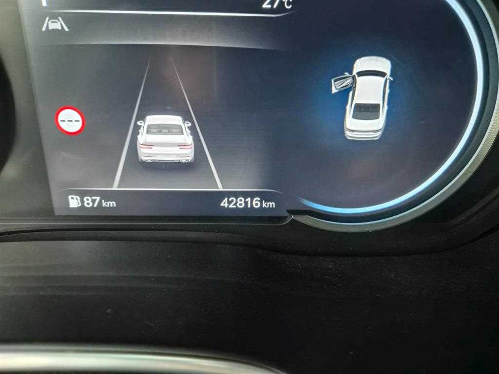 Genesis G80 — photo 12