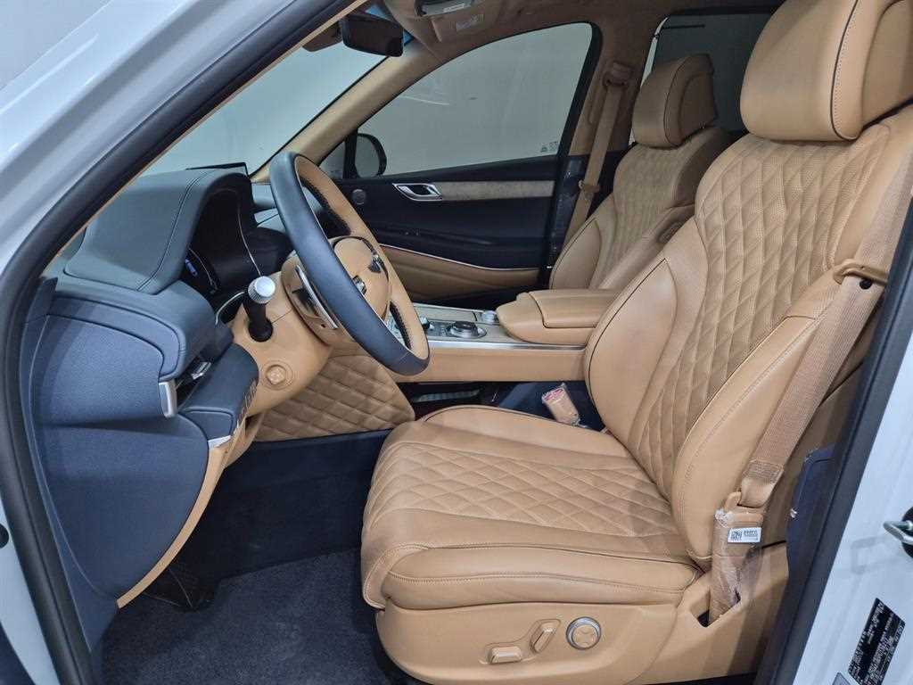 Genesis GV80 — photo 09