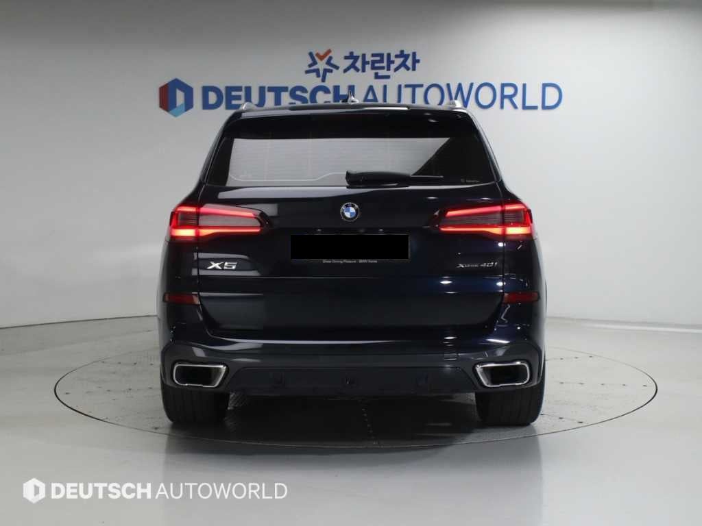 BMW X5 — photo 04