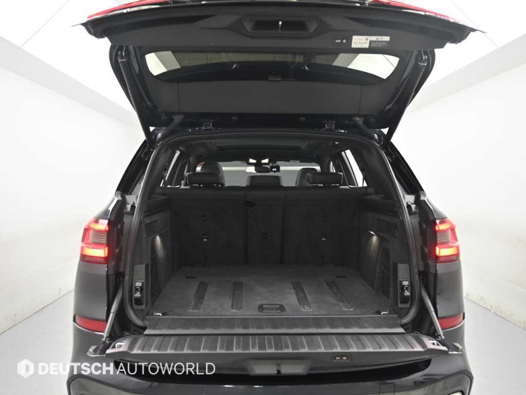 BMW X5 — photo 19