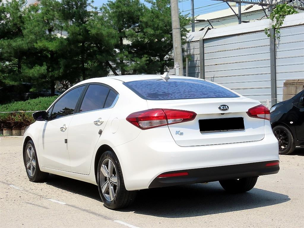 Kia K3 — photo 03