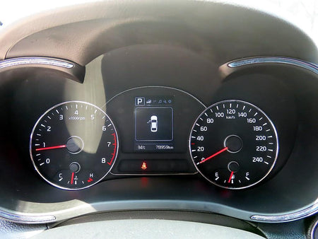 Kia K3 — photo 09