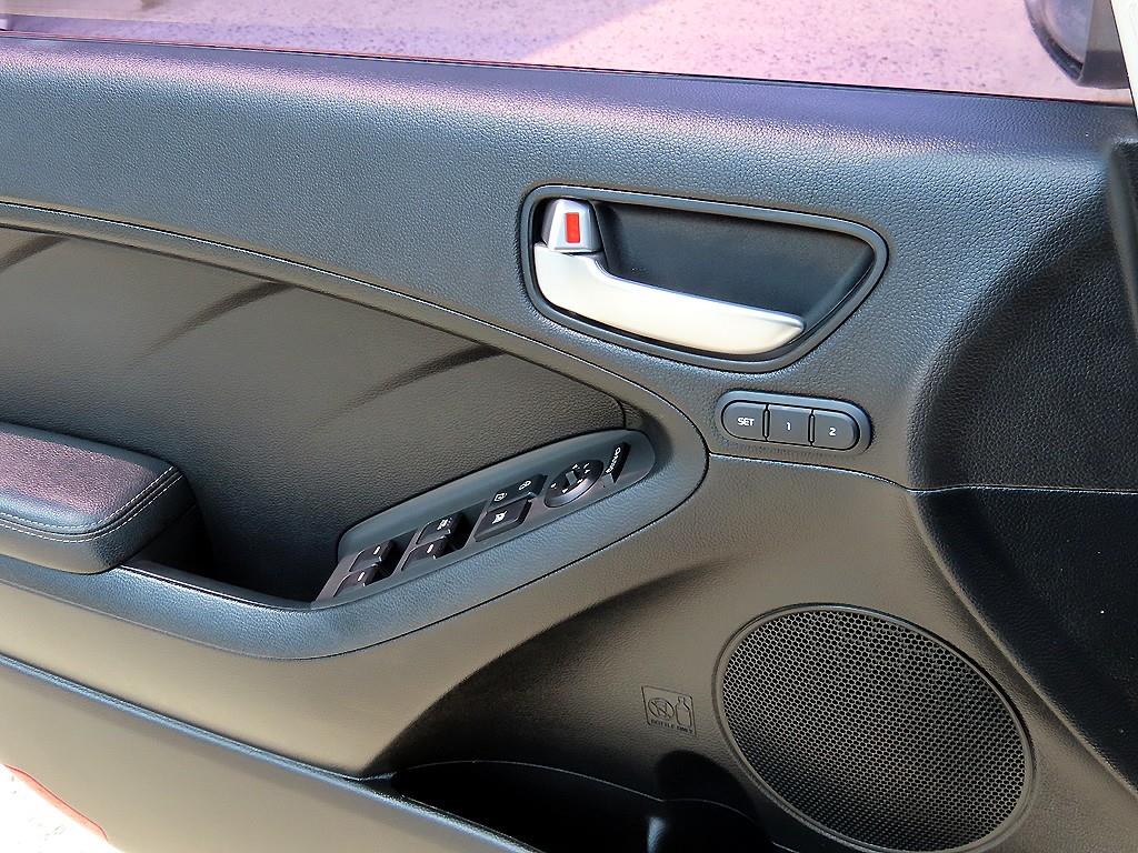 Kia K3 — photo 11