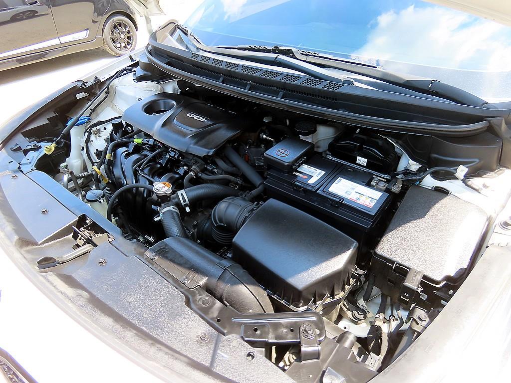 Kia K3 — photo 18