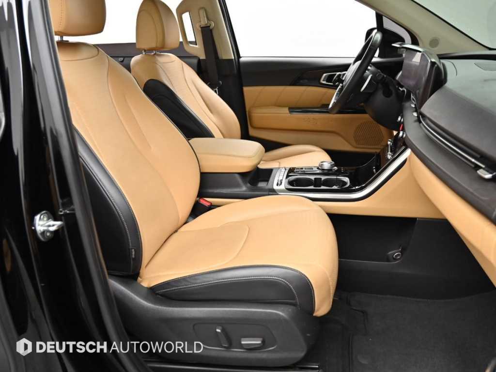 Kia Carnival — photo 10