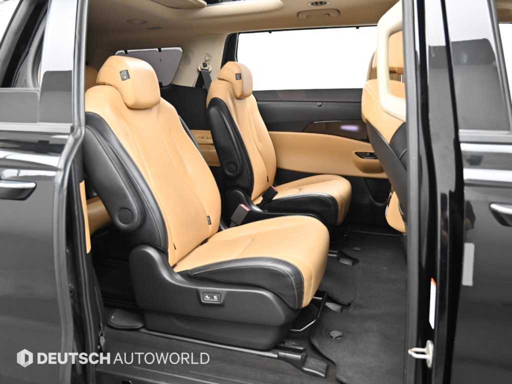 Kia Carnival — photo 12