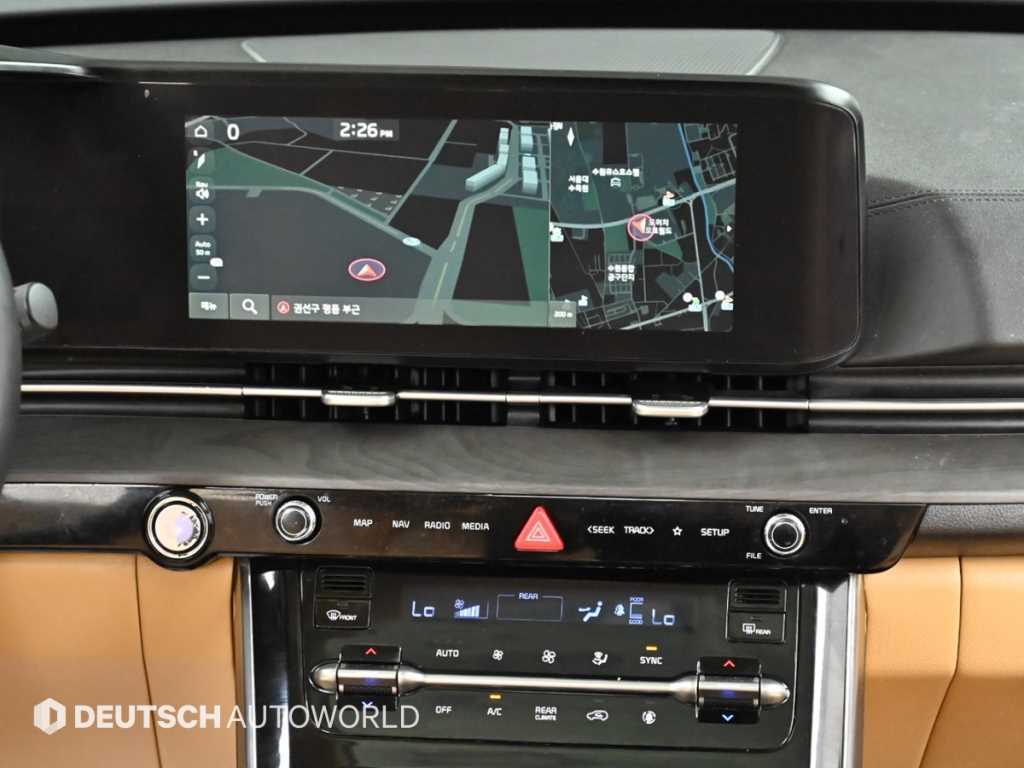 Kia Carnival — photo 14