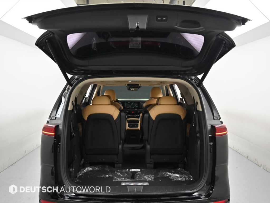 Kia Carnival — photo 19