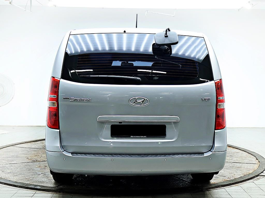 Hyundai Starex — photo 03