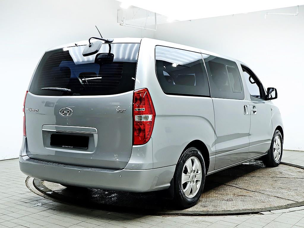 Hyundai Starex — photo 04