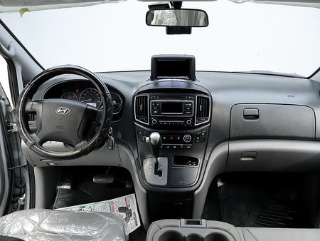Hyundai Starex — photo 05