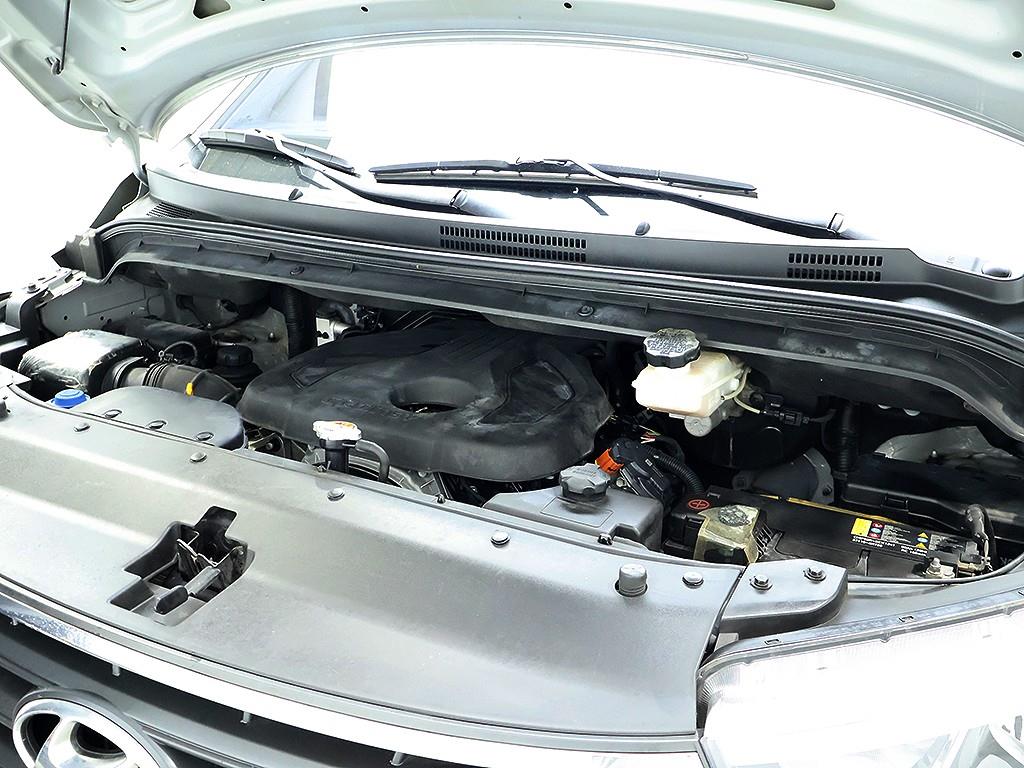 Hyundai Starex — photo 07