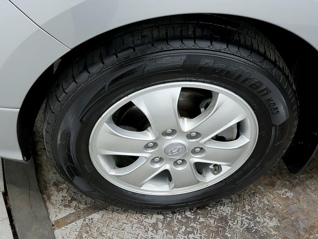 Hyundai Starex — photo 08