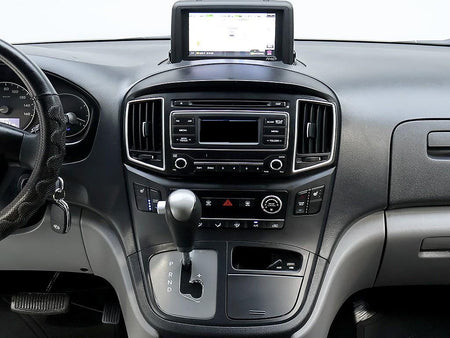 Hyundai Starex — photo 09