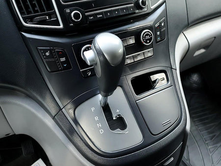 Hyundai Starex — photo 10