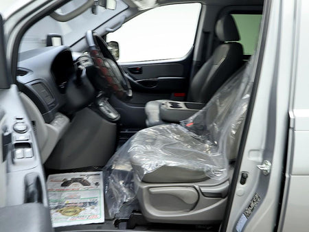 Hyundai Starex — photo 11