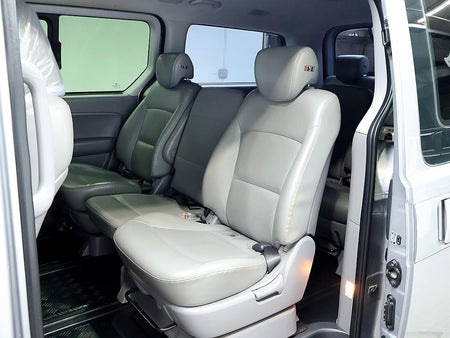 Hyundai Starex — photo 13