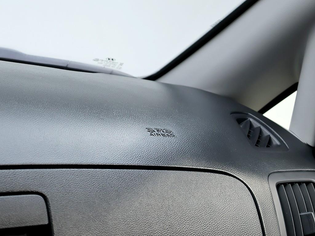 Hyundai Starex — photo 17