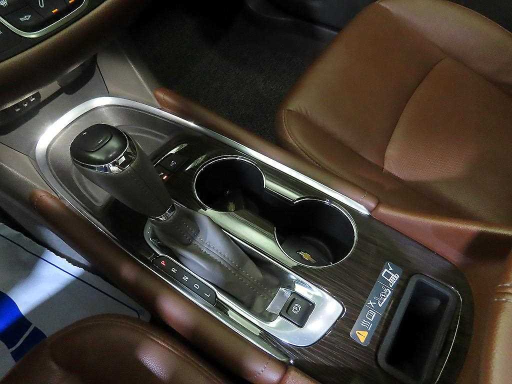CHEVROLET Malibu — photo 12