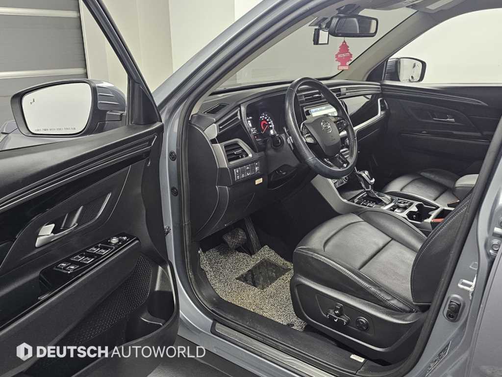 KGM KORANDO — photo 11