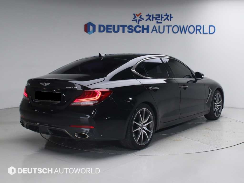 Genesis G70 — photo 02