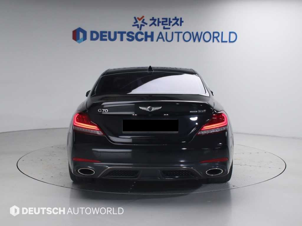 Genesis G70 — photo 04