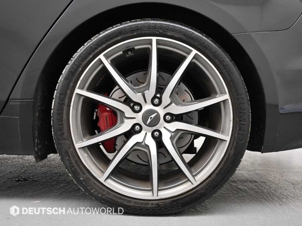 Genesis G70 — photo 05