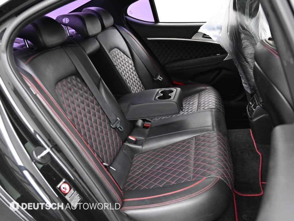 Genesis G70 — photo 12