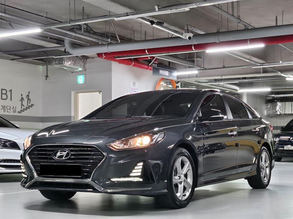 Hyundai Sonata — photo 01