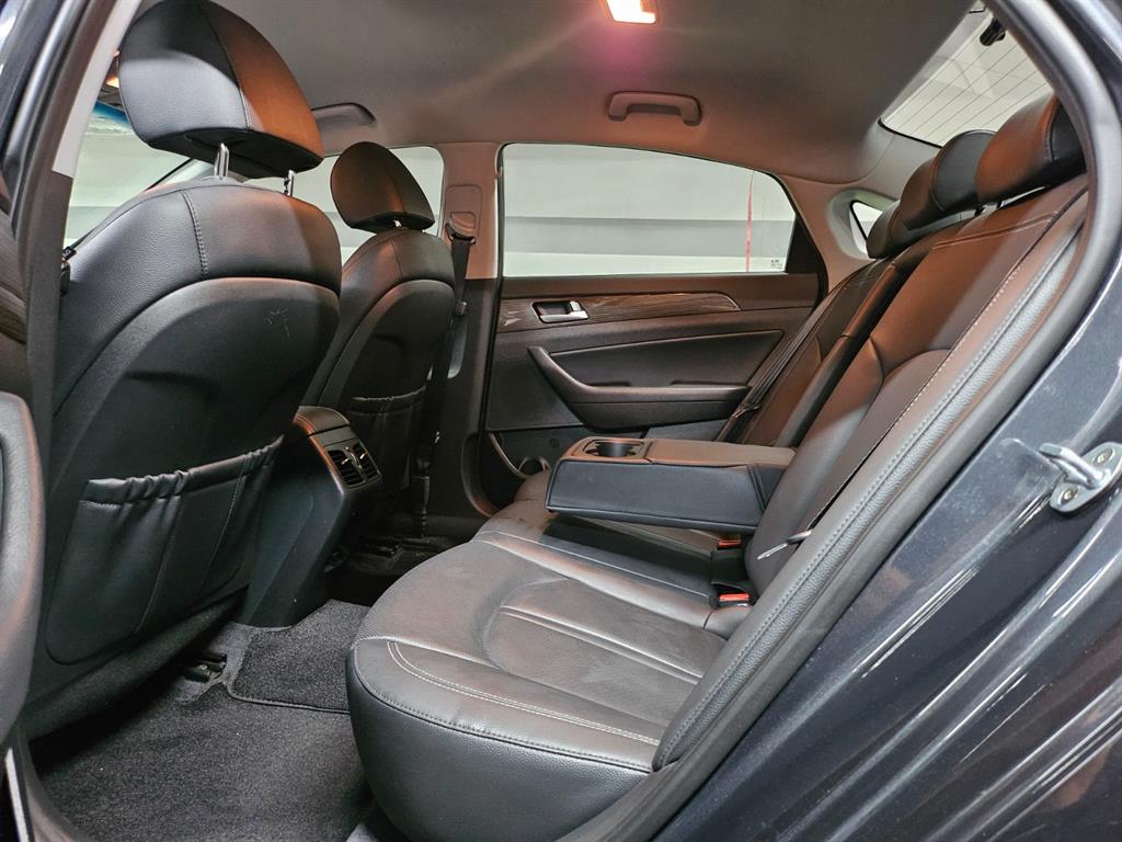 Hyundai Sonata — photo 07