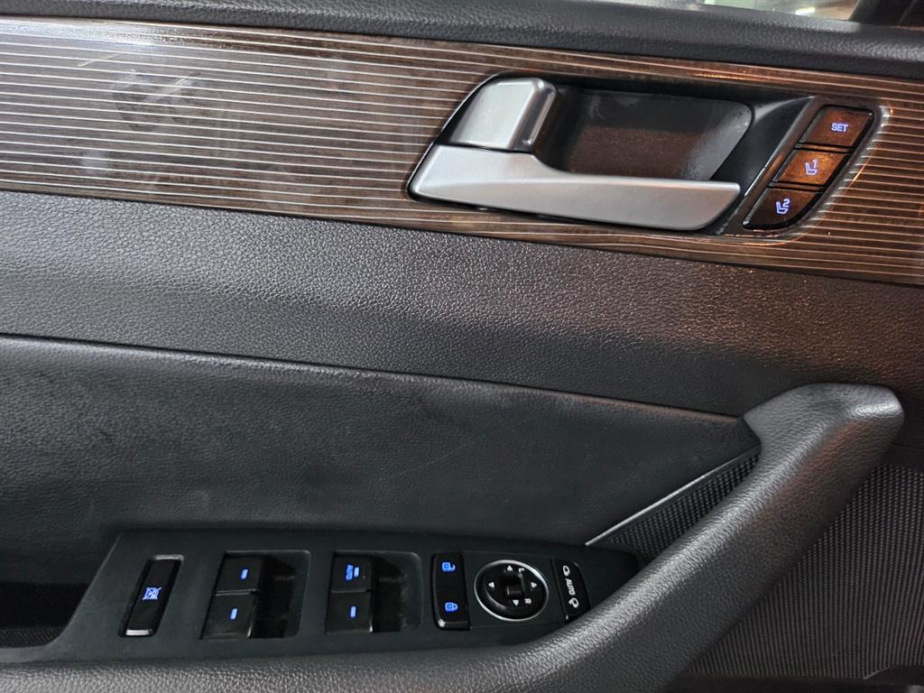 Hyundai Sonata — photo 15