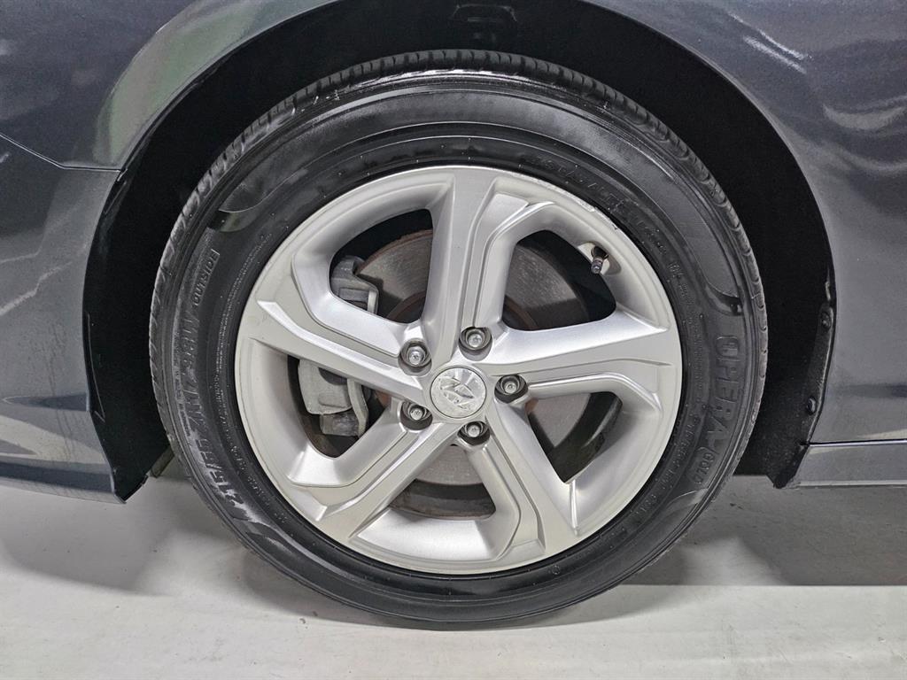 Hyundai Sonata — photo 17