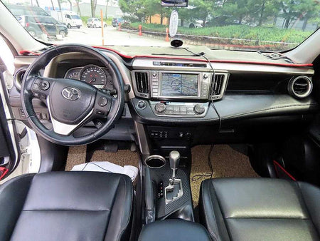 Toyota RAV4 — photo 07