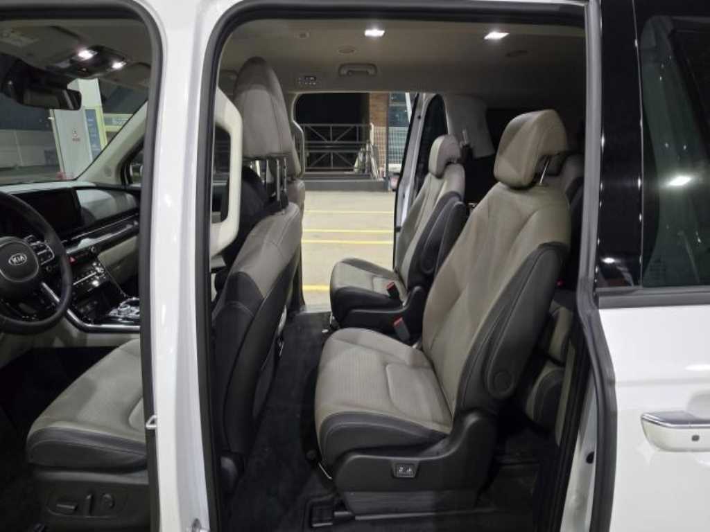 Kia Carnival — photo 07
