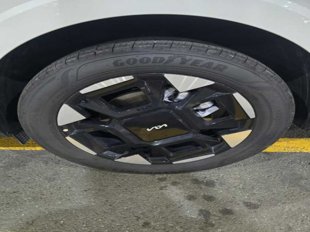 Kia Carnival — photo 19