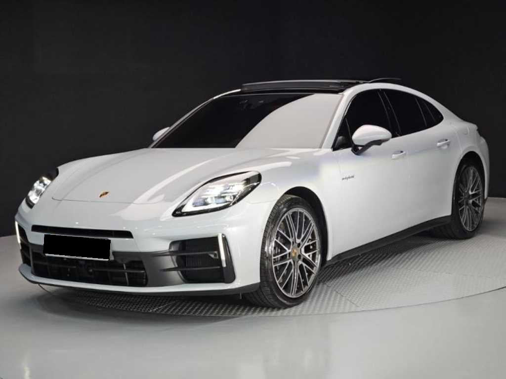 Porsche Panamera — photo 02