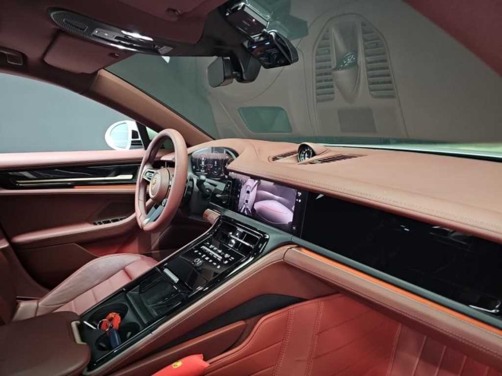 Porsche Panamera — photo 16