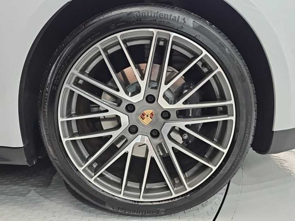 Porsche Panamera — photo 20