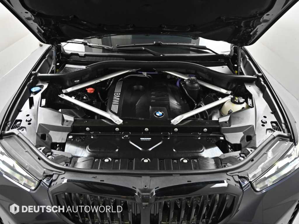 BMW X5 — photo 07