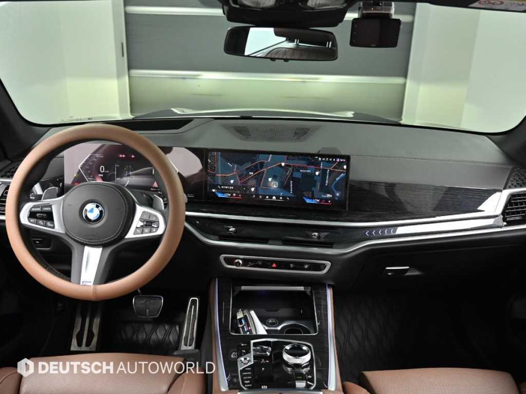 BMW X5 — photo 08