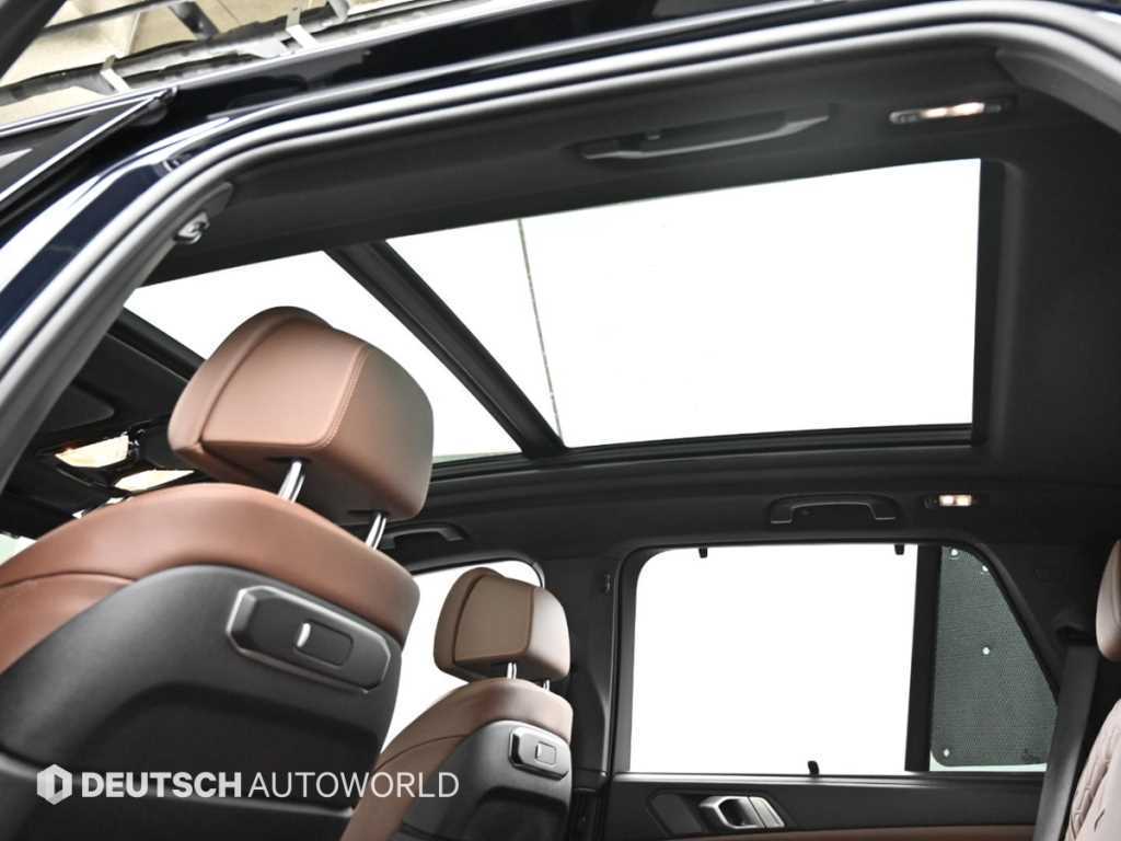 BMW X5 — photo 11