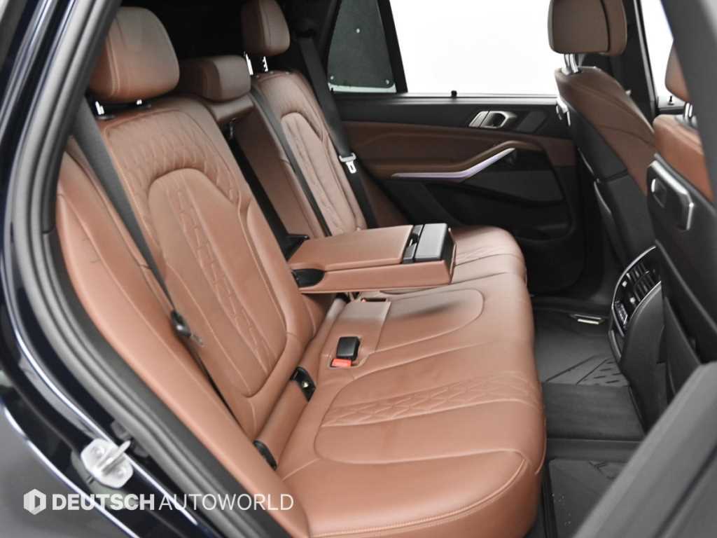 BMW X5 — photo 13