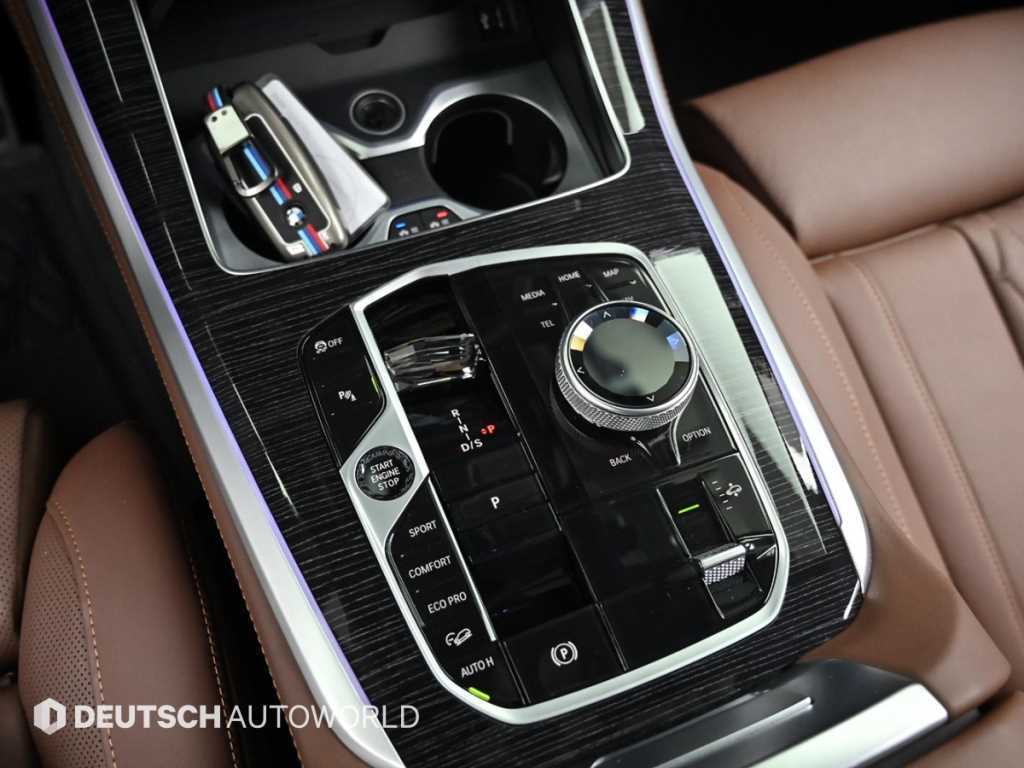 BMW X5 — photo 18