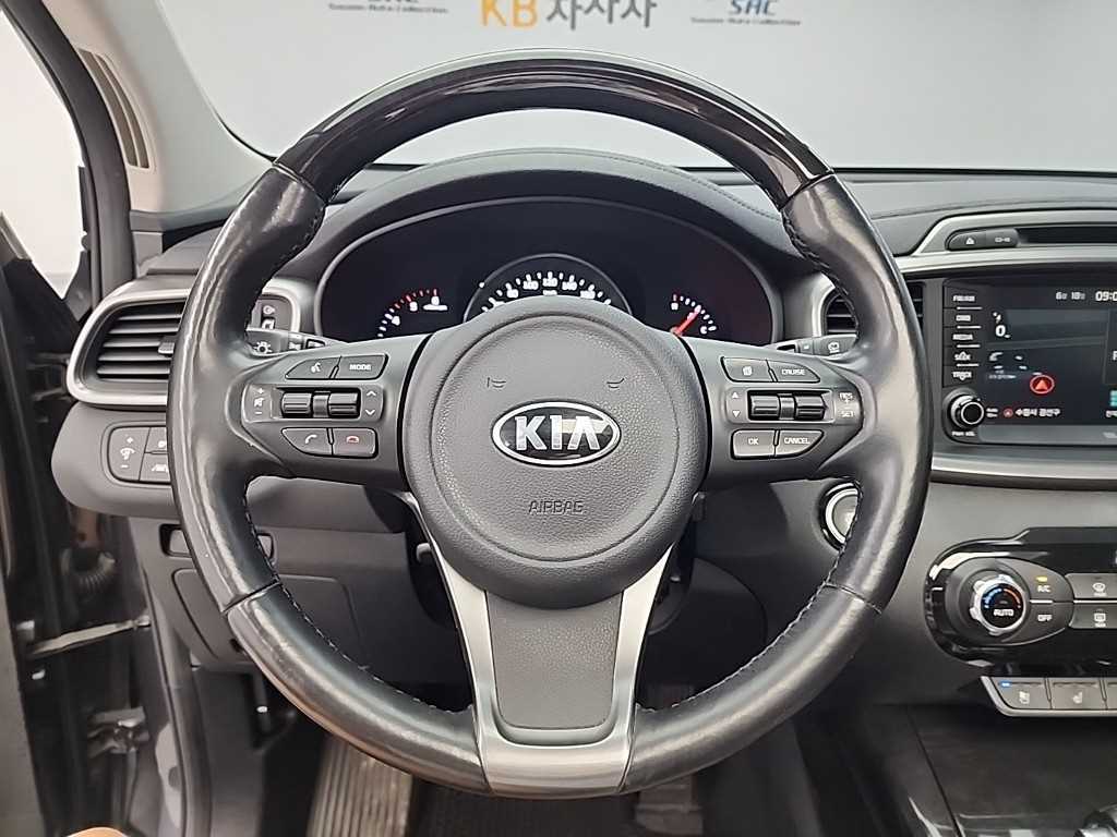 Kia Sorento — photo 09