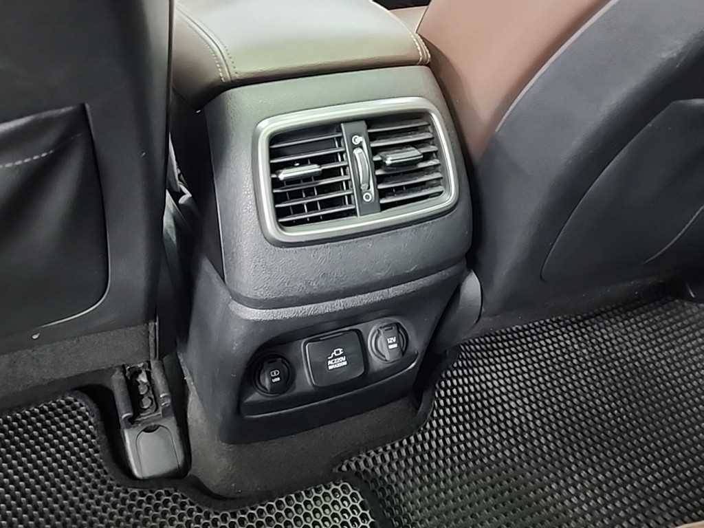 Kia Sorento — photo 13