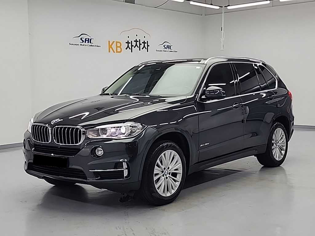 BMW X5 — photo 01