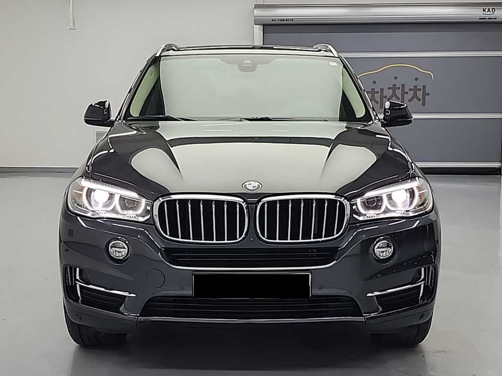 BMW X5 — photo 02