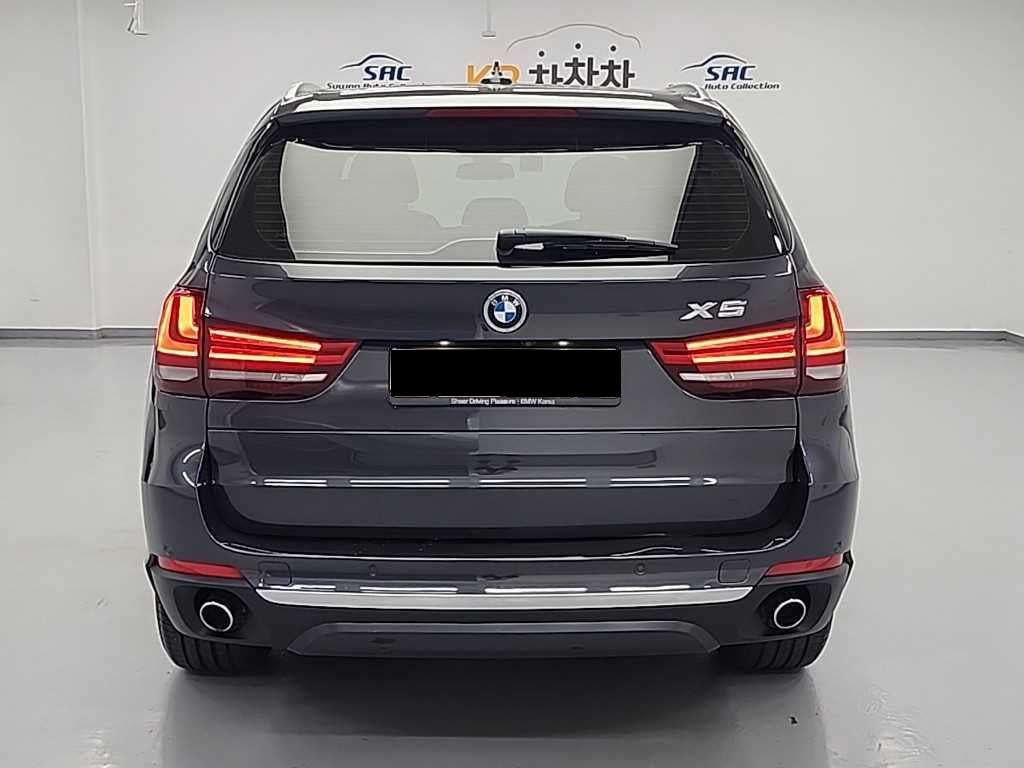 BMW X5 — photo 03