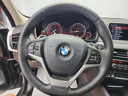 BMW X5 — photo 09