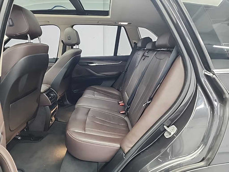 BMW X5 — photo 12
